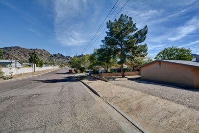 1413 E Cheryl Dr unit 3, Phoenix, AZ 85020 - photo 2