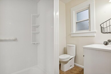 211 N Vine St, Elkhart, IN 46514 - photo 7