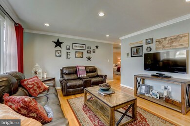 7505 Billsam Ct, Lorton, VA 22079 - photo 3