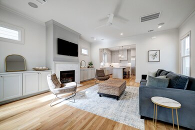 717 E 10th St, Houston, TX 77008 - photo 3