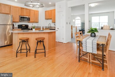 4113 Apple Leaf Ct, Pasadena, MD 21122 - photo 3