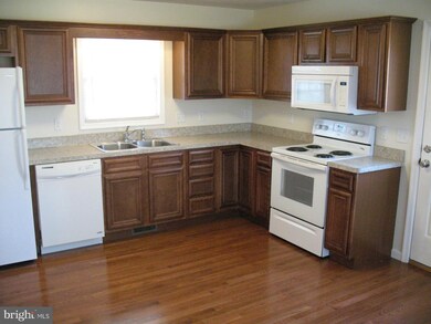 491 N Lee St, Woodstock, VA 22664 - photo 3