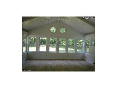 Huge Florida Room with Amazing Views of the Lovely