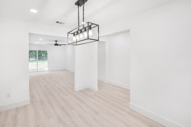 1202 W Donovan St, Houston, TX 77091 - photo 6