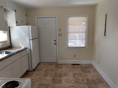 504 Terry Cir, Fayetteville, NC 28304 - photo 5