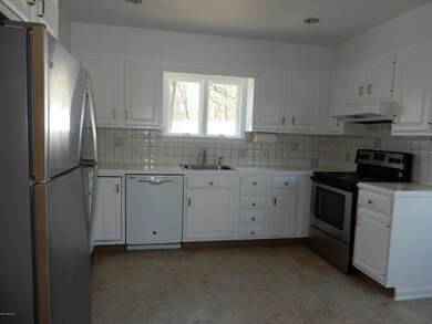 72 River Rd, Cos Cob, CT 06807 - photo 4