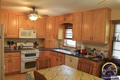 6523 SW 69th St, Auburn, KS 66402 - photo 2