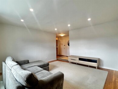 The Michelle unit 6B, Bayside, NY 11361 - photo 3