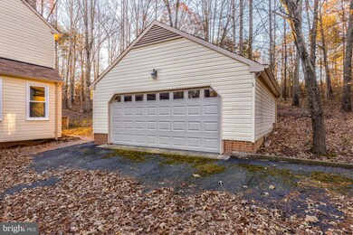 208 Woodfield Dr, Spotsylvania, VA 22553 - photo 2