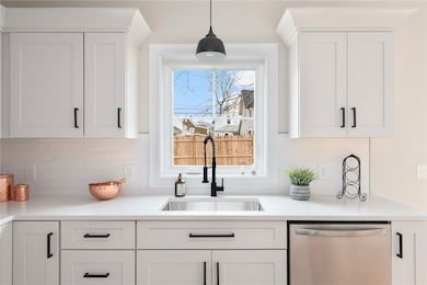 27 Holly St, East Providence, RI 02915 - photo 5