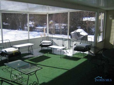 2307 Oak Grove Place, Toledo, OH 43613 - photo 5