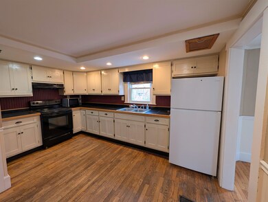 30 Pleasant St, Bristol, NH 03222 - photo 6