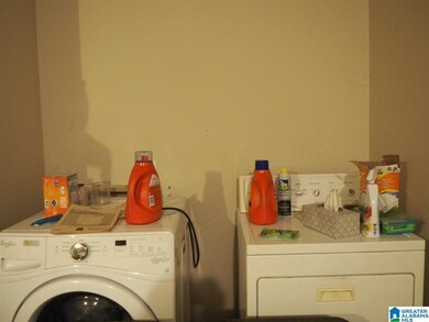 1121 Hale Cir, Center Point, AL 35215 - photo 7