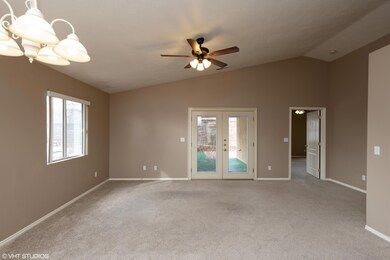05_385N2040E_1_LivingRoom_HiRes