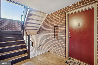 134 Roberts Ln unit 301, Alexandria, VA 22314 - photo 2