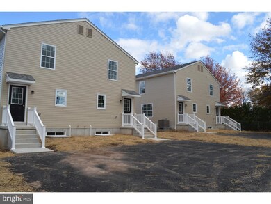 402 Acorn St, Lansdale, PA 19446 - photo 4