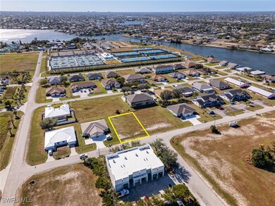 Walking Distance to Lake Kennedy Community Park, L