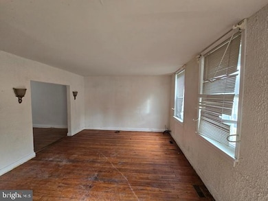 2322 Druid Park Dr, Baltimore, MD 21215 - photo 2