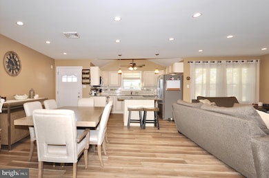 22 Disk Ln, Levittown, PA 19055 - photo 7