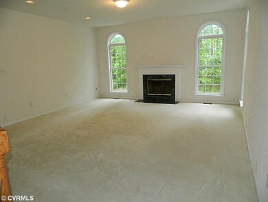 Den/Family/Great Room - Family Room
