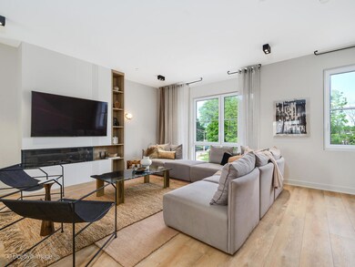 8038 Pine Ct, River Grove, IL 60171 - photo 2