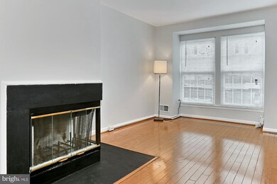 9226 Deer Crossing unit 37, Lorton, VA 22079 - photo 4