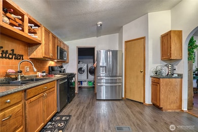 172 Sprague Valley Dr, Maple Falls, WA 98266 - photo 6