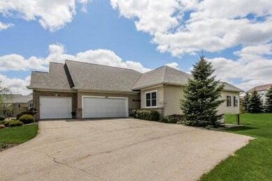001-Front_View-1693661-small