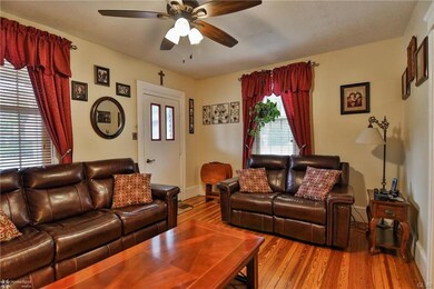 604 Wyandotte St, Bethlehem, PA 18015 - photo 2