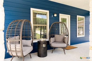 1526 Bonnyview Dr, Canyon Lake, TX 78133 - photo 3