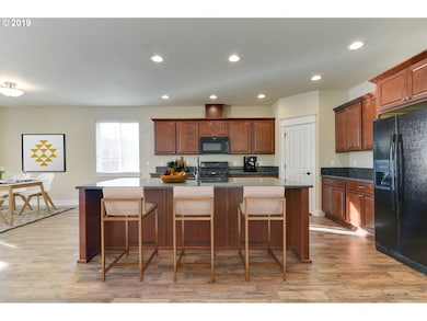 1122 37th Ave, Forest Grove, OR 97116 - photo 2