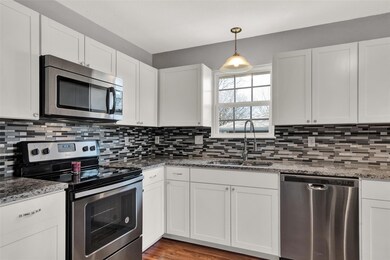 315 W Bond St, Denison, TX 75020 - photo 6