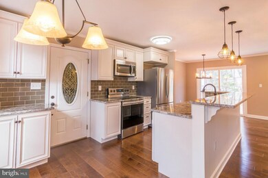 522 Tanglewood Dr, Sykesville, MD 21784 - photo 5