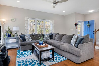 471 Old Barnstable Rd unit B, East Falmouth, MA 02536 - photo 3