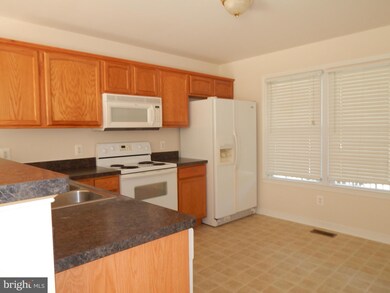 12118 Monterey Rd, Ruther Glen, VA 22546 - photo 4