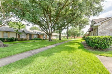 3758 Laura Leigh Dr, Friendswood, TX 77546 - photo 3