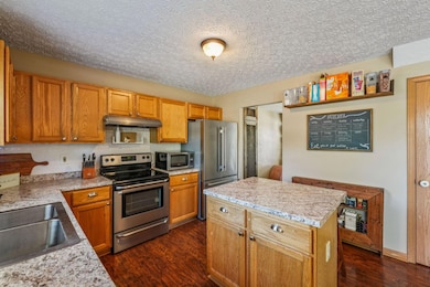 1278 Lieutenant Dr, Galloway, OH 43119 - photo 5