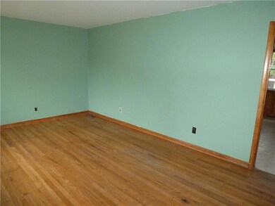 216 Woodland Dr, Shelbyville, TN 37160 - photo 3