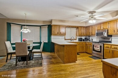 19265 Lange St, Lansing, IL 60438 - photo 4