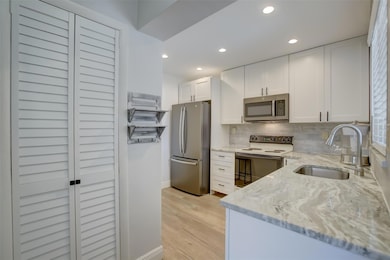 1450 N Riverside Dr unit 101, Pompano Beach, FL 33062 - photo 5