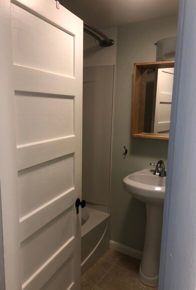 417 Second St unit 2, Rollinsford, NH 03869 - photo 6