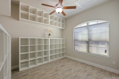 10521 Far Reaches Ln, Helotes, TX 78023 - photo 3