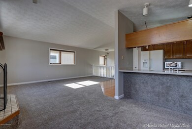 Dining Area/Breakfast Bar