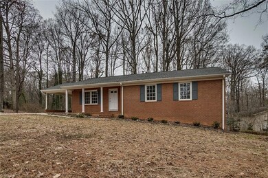 581 Manor Cir, Asheboro, NC 27205 - photo 3