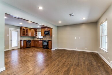 6816 Ravendale Ln, Dallas, TX 75214 - photo 4