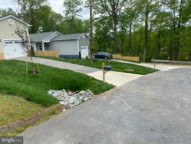 5703 Crestwood Place, East Riverdale, MD 20737 - photo 4