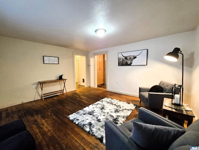 1811 E 3rd St, Port Angeles, WA 98362 - photo 4