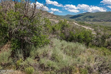 4_Land-Lot_high_3711185