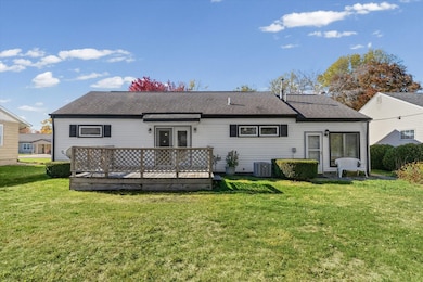 524 Gray Dr, Gibson City, IL 60936 - photo 4