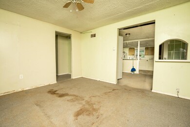 2819 virginia ave-4